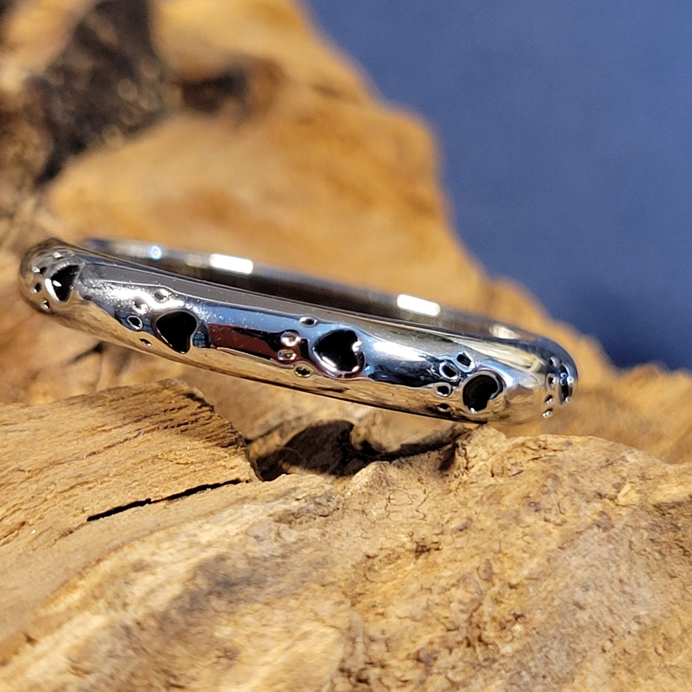 Dainty Pawprint Ring, high shine, dainty - Picture 6 of 9
